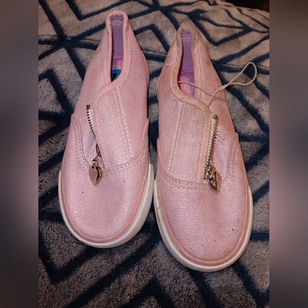 Girl shoes